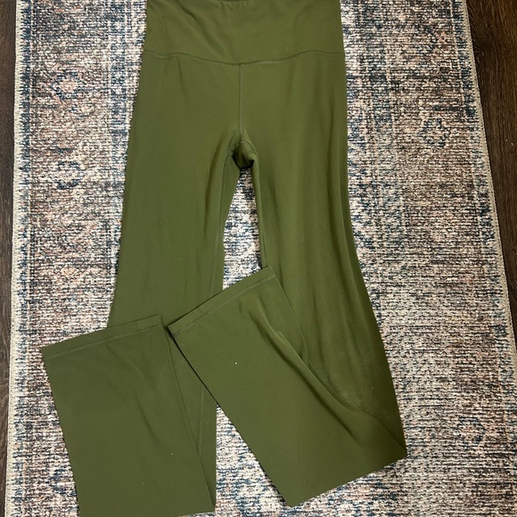 Athleta Elation Straight Leg Pants Trendy - Picture 3 of 5